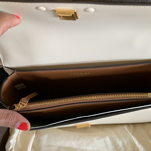 Tory Burch Eleanor Small Convertible Shoulder Bag - Picture 9 of 16